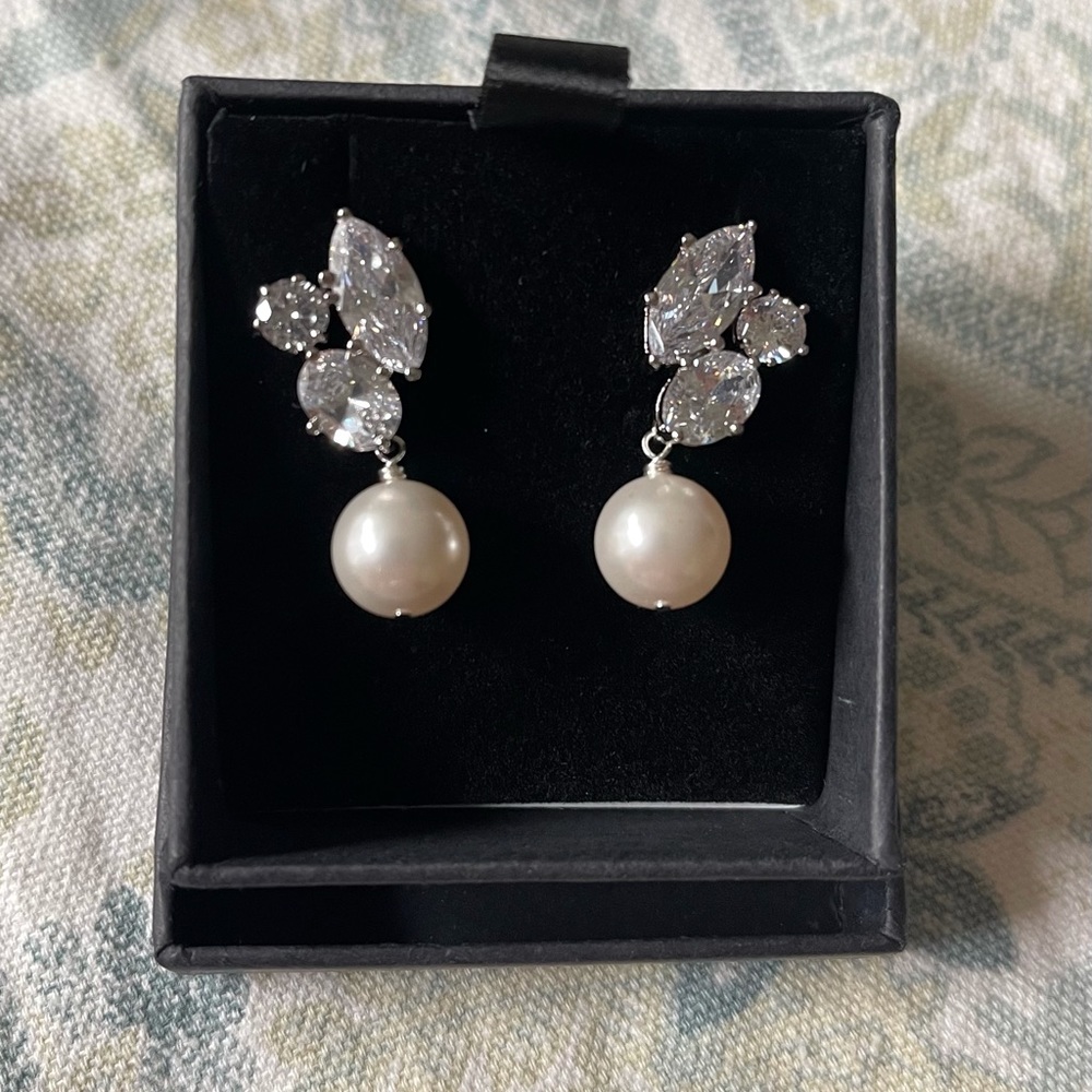 Wedding earrings. Handcrafted, exquisite sparkle